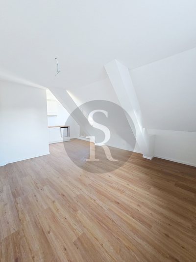 Haute 29 à Colombier, studio N°15 au centre du village